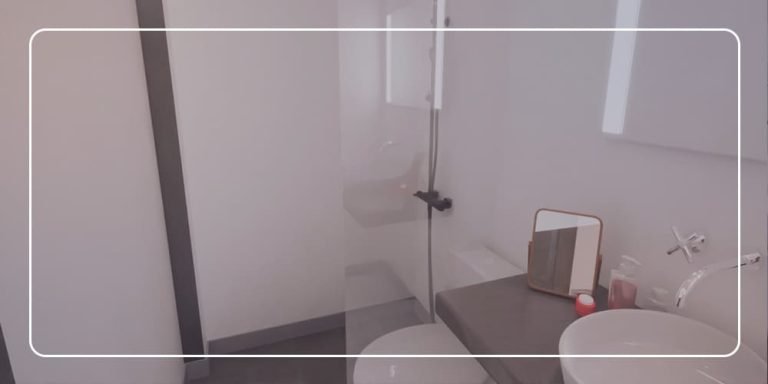 Skyview Baño Social